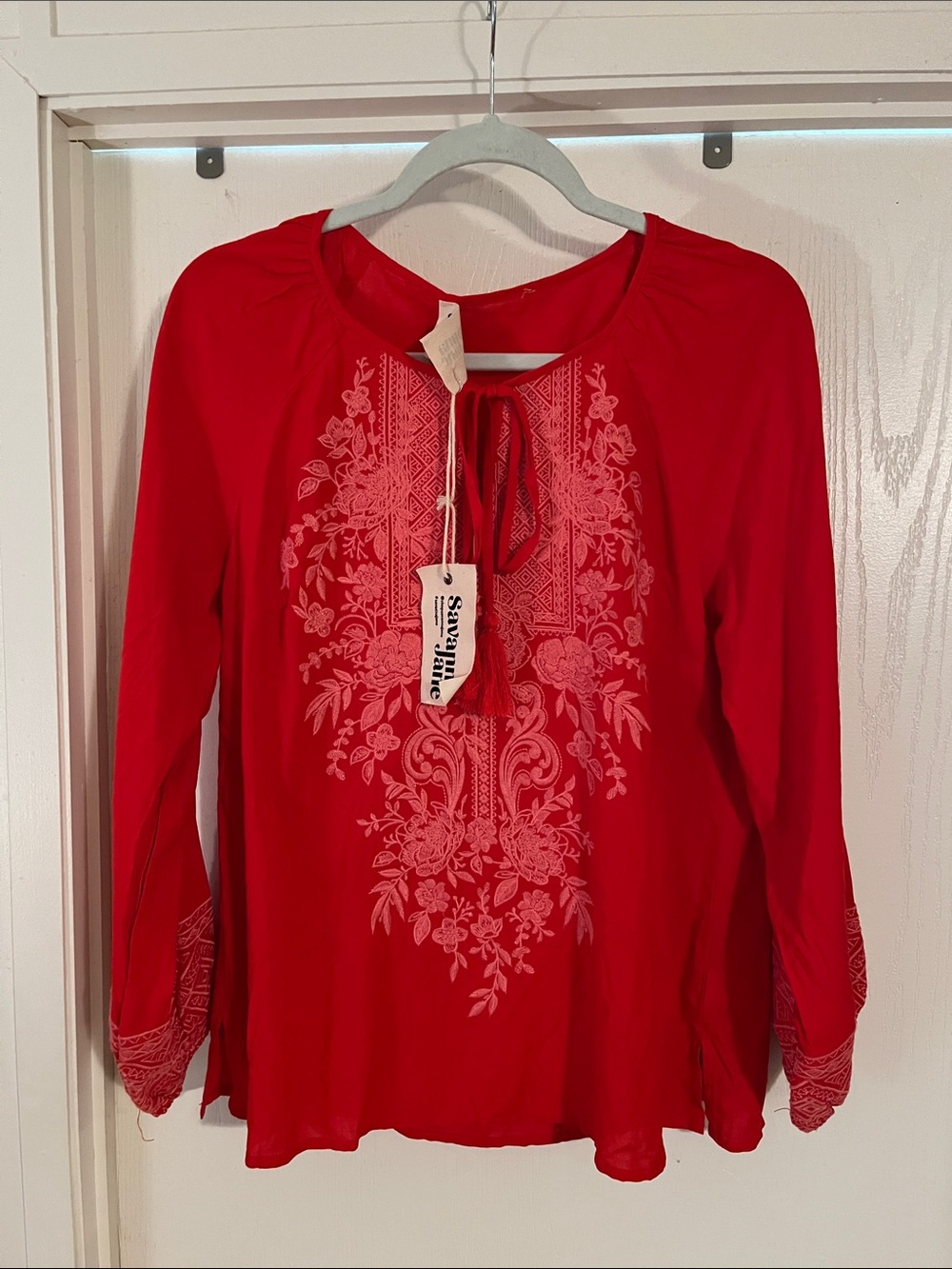 Savanna Jane Red Floral Embroidered Tie-Neck Top NWT Medium